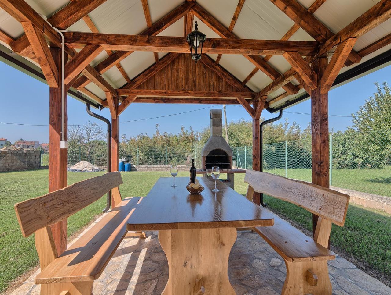 Jendrusa Apartment Фажана Екстер'єр фото