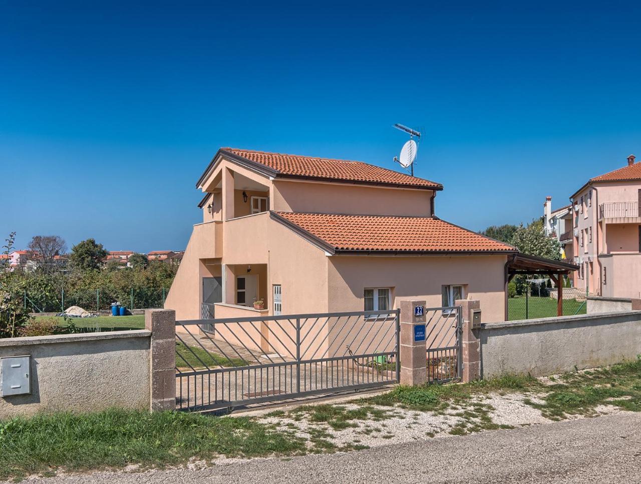 Jendrusa Apartment Фажана Екстер'єр фото